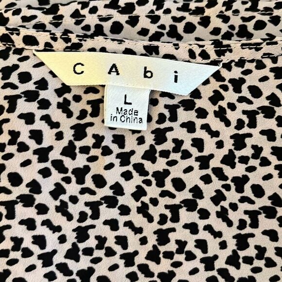 Cabi size large tan and black animal print sleeveless blouse - 3089 - Picture 3 of 4